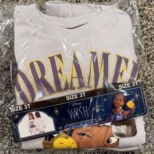 Disney Wish Dreamer Set in Purple and Yellow